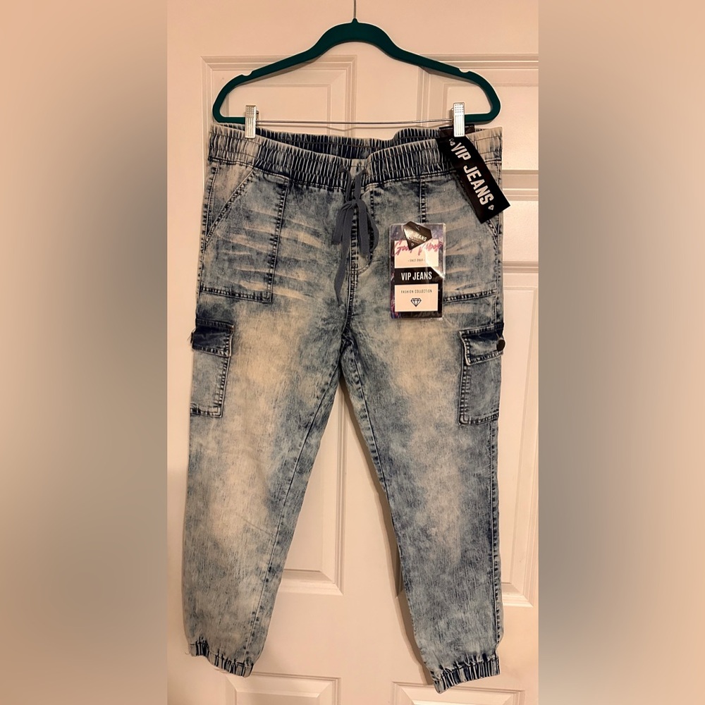 VIP cargos